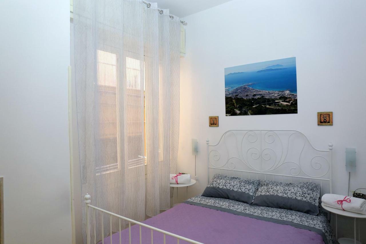 Appartamenti Al Porto Трапани Екстериор снимка